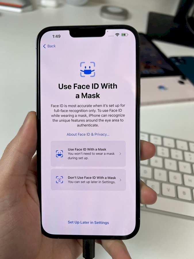 How to unlock your iPhone wearing a mask, and without Apple Watch with iOS 15.4